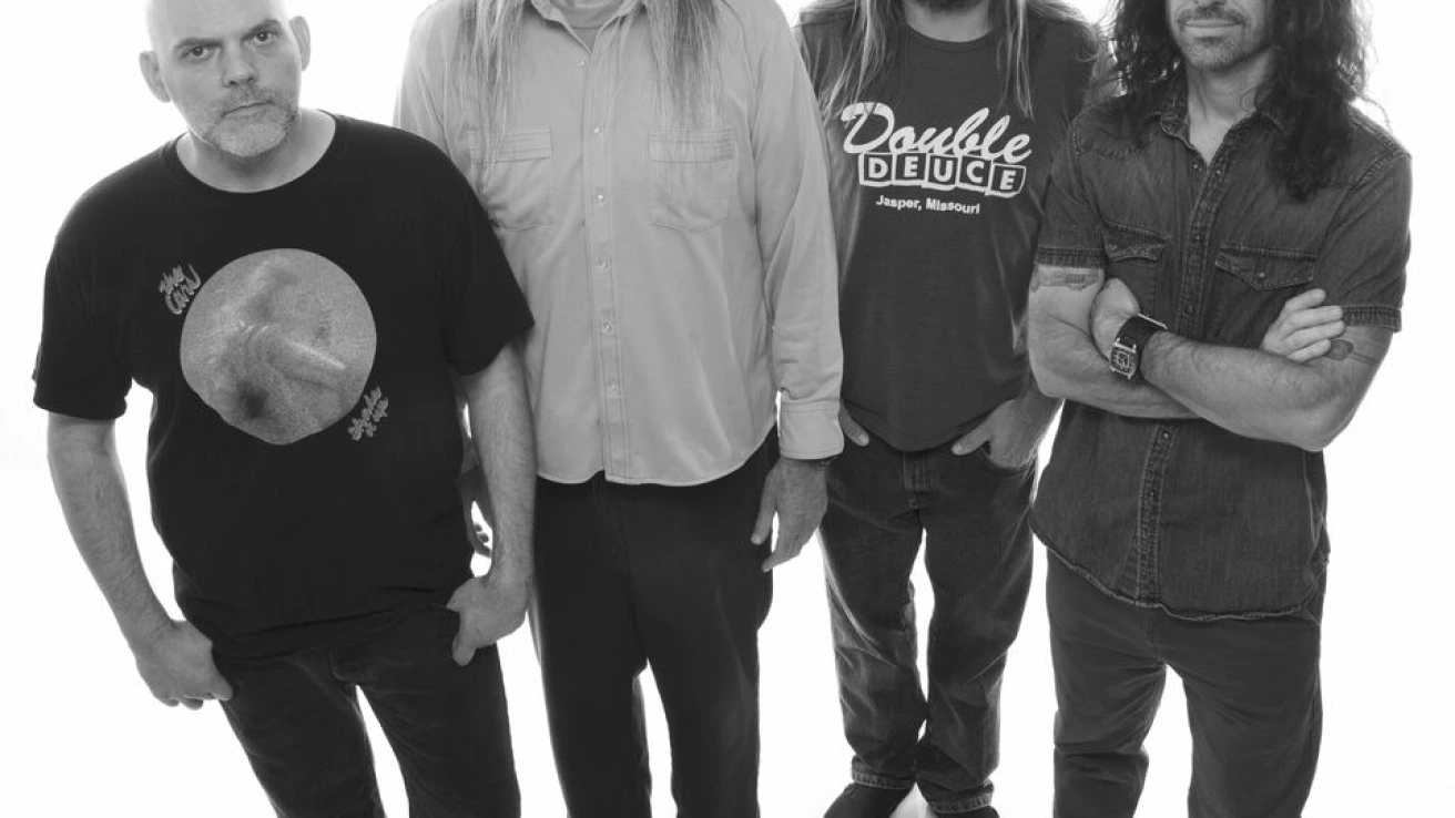 Fu Manchu's Scott Hill on vinyl importance, Alex Lifeson collab, more