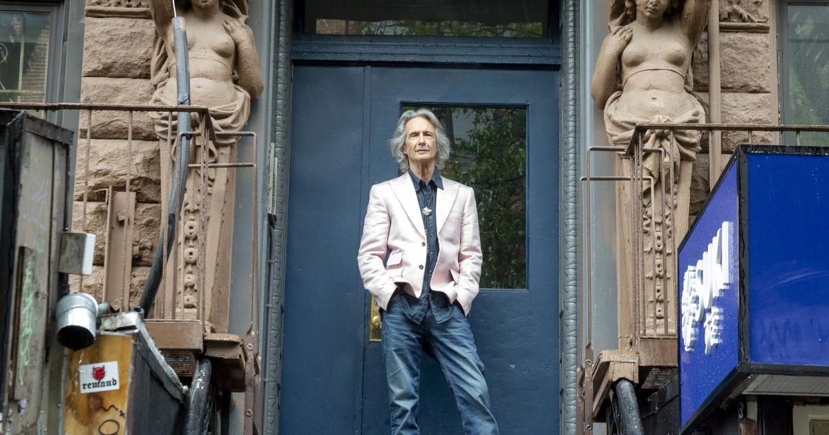 Lenny Kaye on the Patti Smith Group and his new solo album