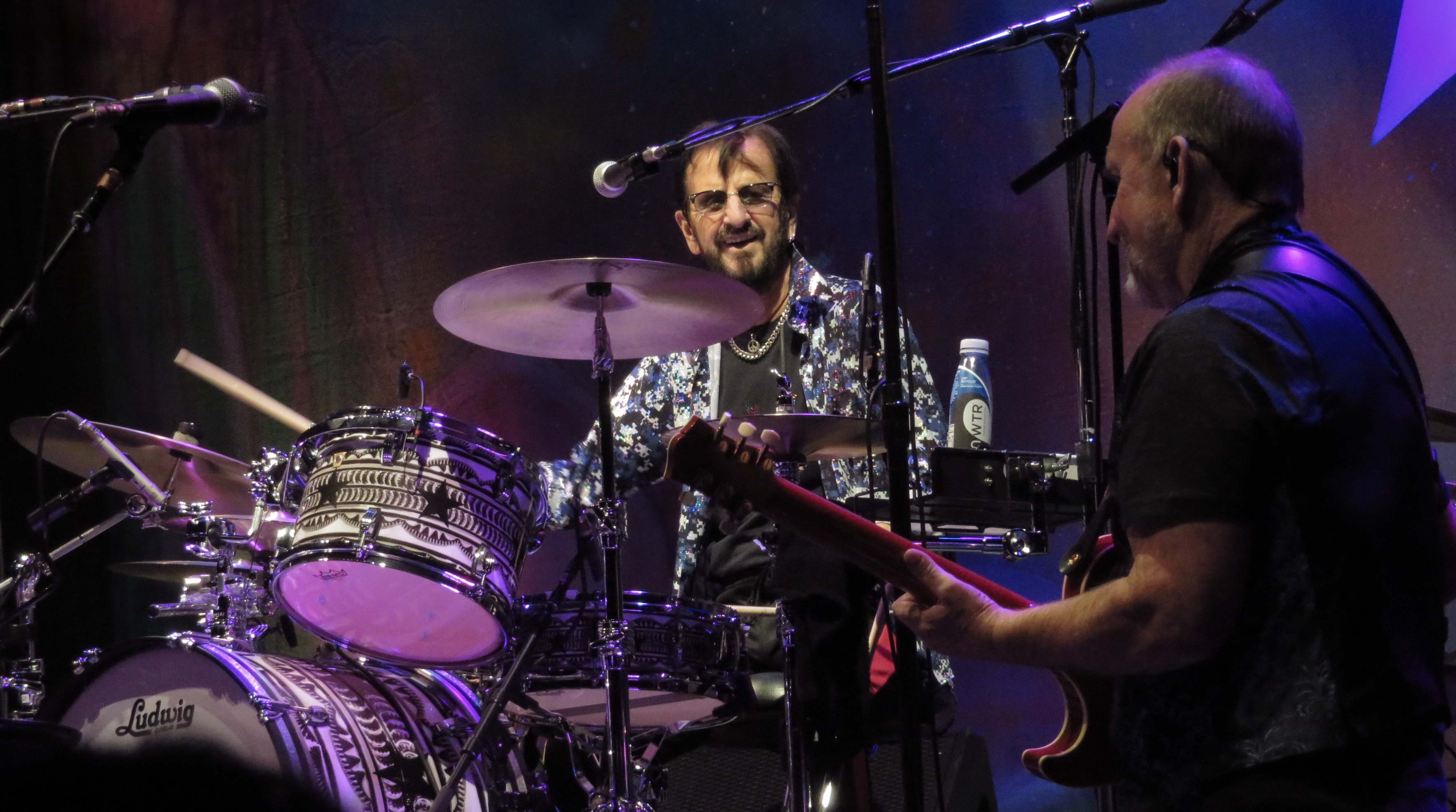 Ringo rocks in concert — and with the All Starr Band, it's no surprise